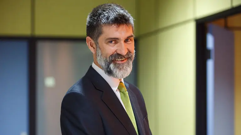 Nick Kennedy, nuevo doctor por la UPNA. UPNA