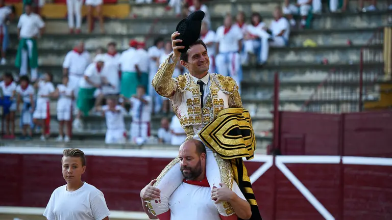 Primera corrida de toros de las fiestas de Tafalla 2018 con toros de Prieto de la Cal para Joseillo, Gómez del Pilar y Curro de la Casa. PABLO LASAOSA 63