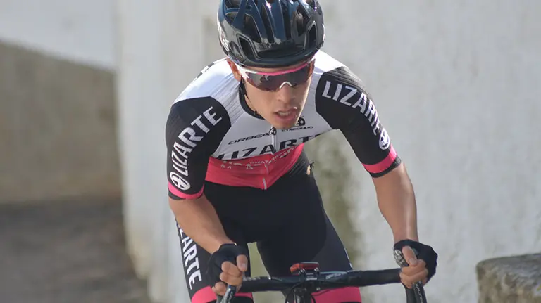 Iván Moreno en pleno esfuerzo. Equipo Lizarte.