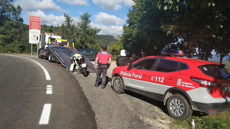 Salida de vía de una motocicleta en Larraona POLICÍA FORAL