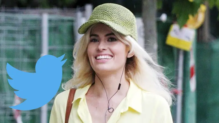 La presentadora de televisión Adriana Abenia responde a las críticas de una tuitera EUROPA PRESS