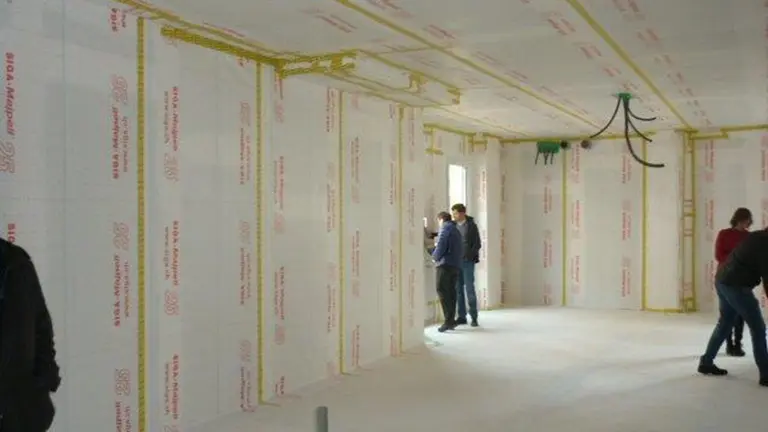 Laparra presenta una vivienda adaptada en un local de planta baja de la Rotxapea como piloto para futuras actuaciones de alquiler especial. GOBIERNO DE NAVARRA