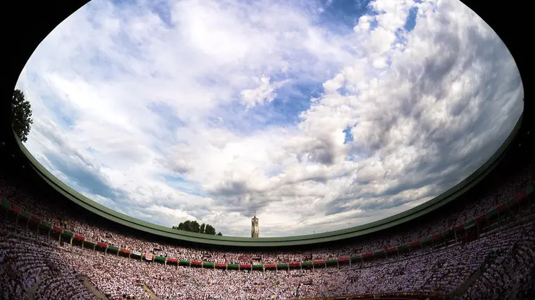 Una imagen de la Plaza de Toros de Pamplona abarrotada de gente en San Fermín DANIEL FERNÁNDEZ
