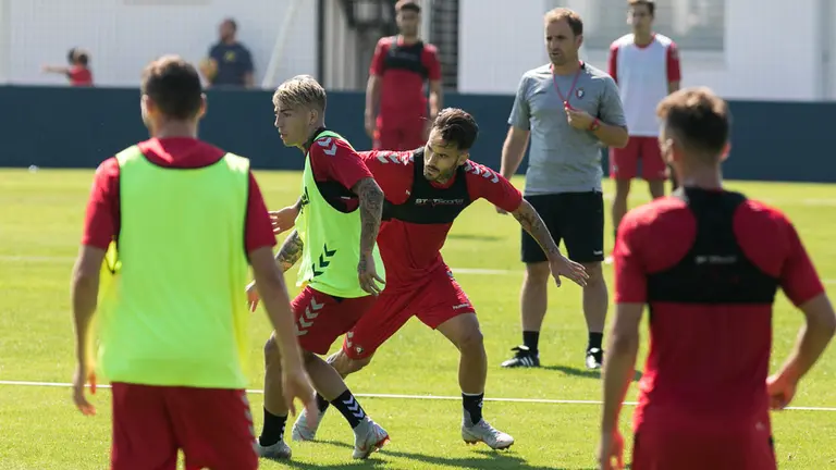 Primer entrenamiento de Rubén García como nuevo jugador de Osasuna (13). IÑIGO ALZUGARAY