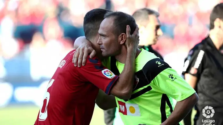 Juan Francisco Martínez Modesto Nino es homenajeado en el Sadar LALIGA 123