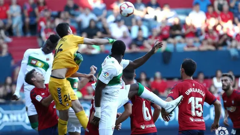 Encuentro entre Osasuna y el Elche en el Sadar LALIGA123