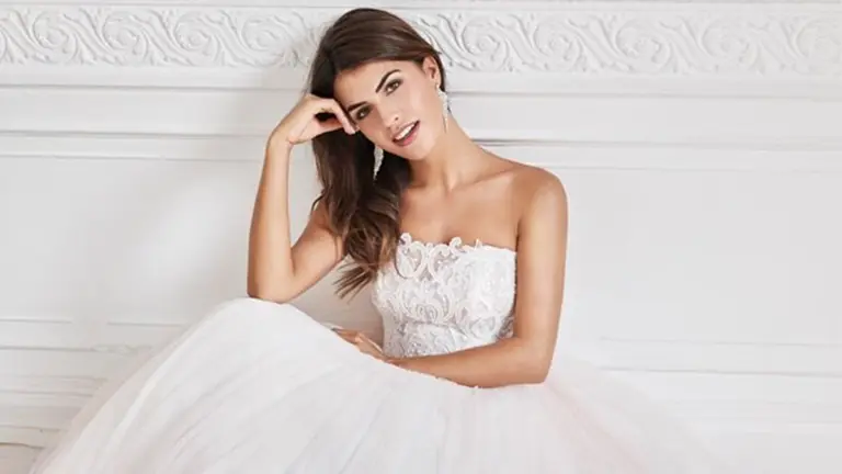 La pamplonesa Sofía Suescun, ganadora de Gran Hermano y Supervivientes, posa vestida de novia Fotos LUNA NOVIAS LECTURAS