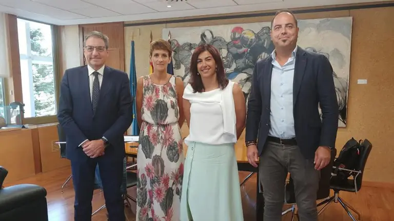 María Chivite y Ramón Alzórriz se reúnen con la secretaria de Estado para el Deporte, María José Rienda