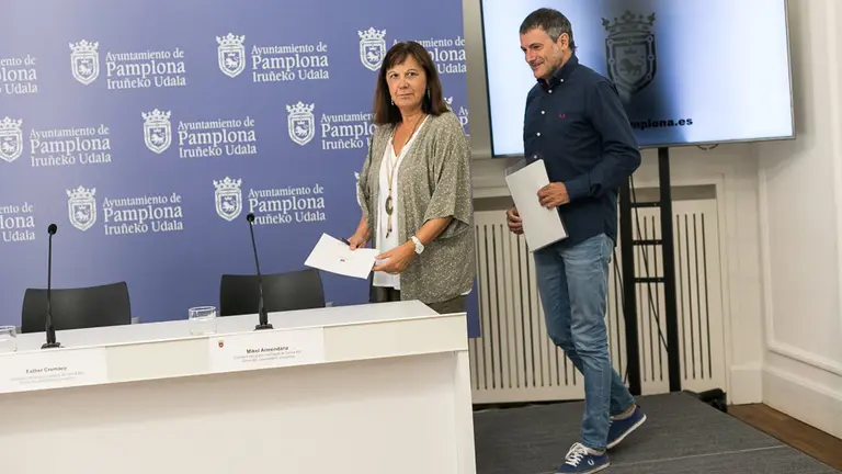 Los miembros del grupo municipal de Pamplona de Geroa Bai, Esther Cremaes, Iñaki Cabasés y Mikel Armendáriz, analizan el inicio del curso político (03). IÑIGO ALZUGARAY