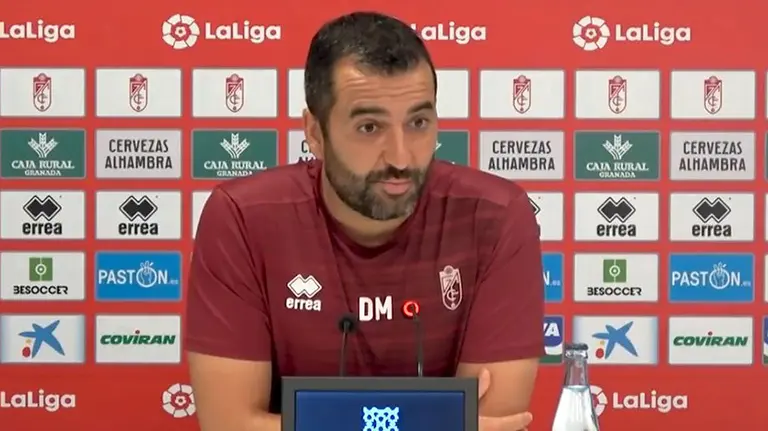 El entrenador del Granada CF, Diego Martínez, en rueda de prensa.