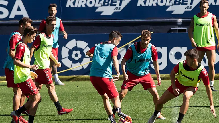 Entrenamiento de los rojillos en El Sadar. CA Osasuna