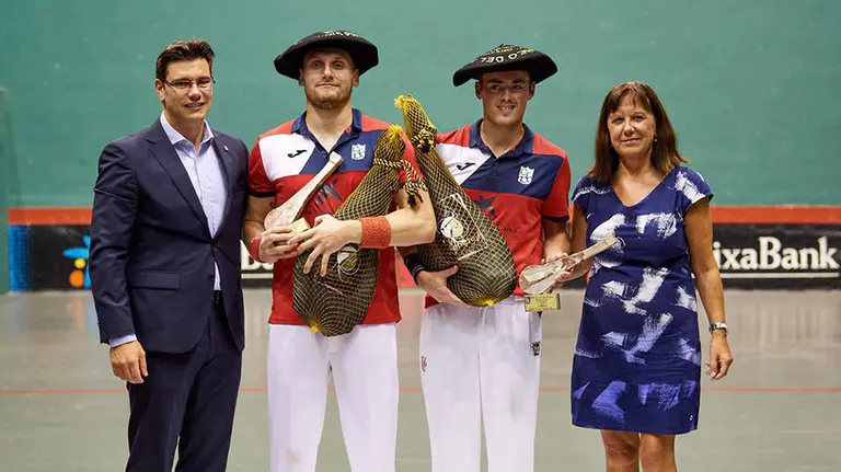 Campeones del torneo del jamón 2018. Club de Tenis Pamplona.