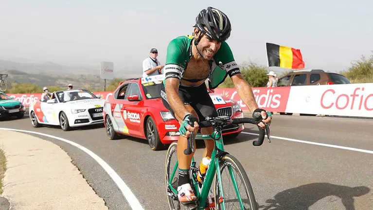 Lluis Mas en pleno esfuerzo con el Caja Rural team.