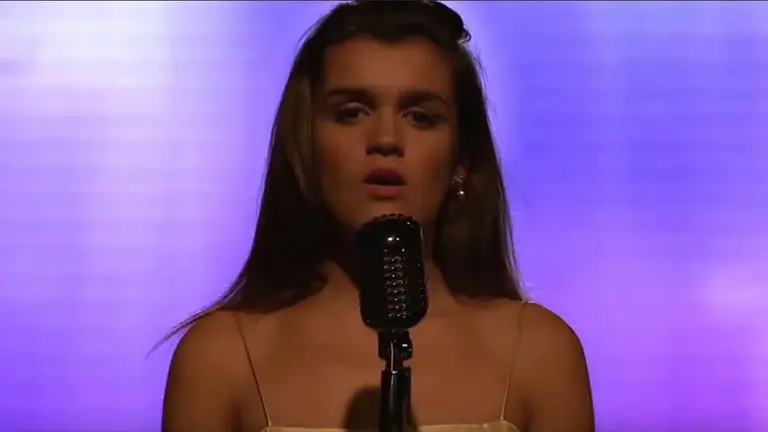 La cantante Amaia Romero, en un momento del cortometraje YOUTUBE