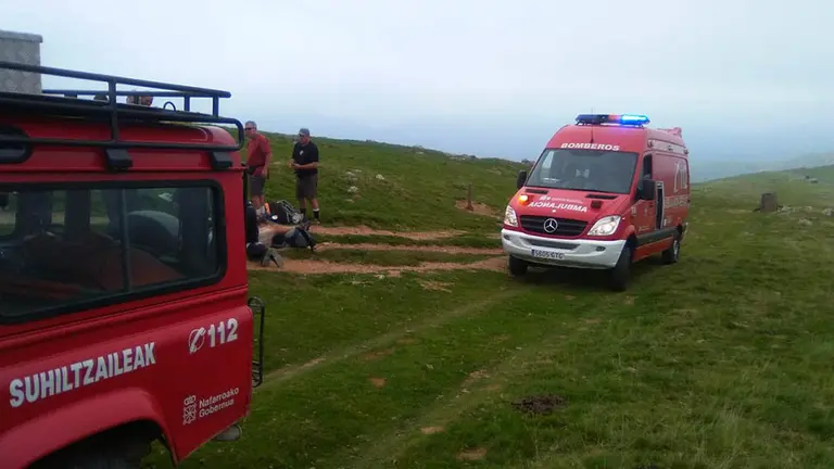 Los bomberos de Burguete han acudido al lugar de los hechos