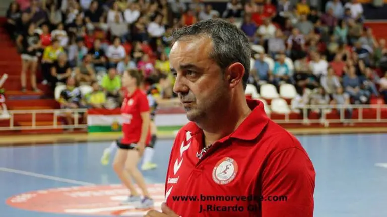 Manuel Etayo entrena al Morvedre de Sagunto