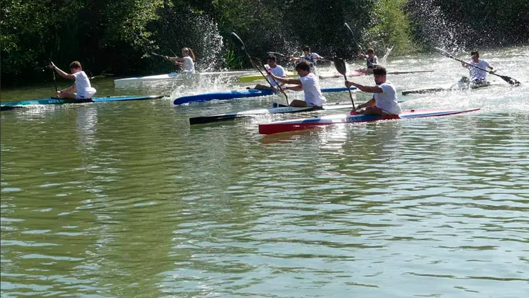 La sección de piragüismo del Club Natación Pamplona celebra su 50 aniversario TWITTER