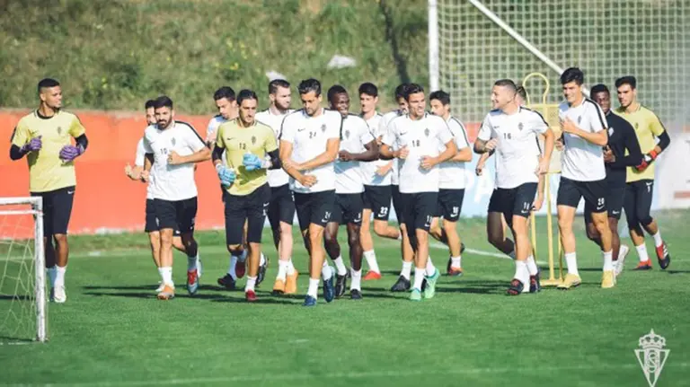 Entrenamiento del Sporting en Mareo.
