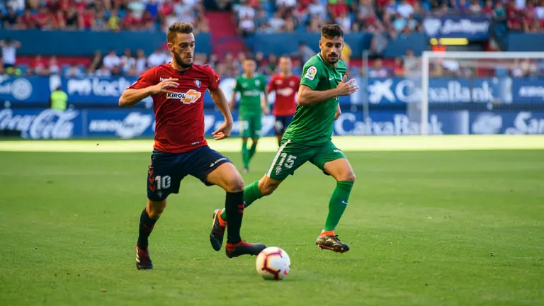 Torres. Partido entre el Osasuna y el Sporting correspondiente a la sexta jornada. MIGUEL OSÉS_14