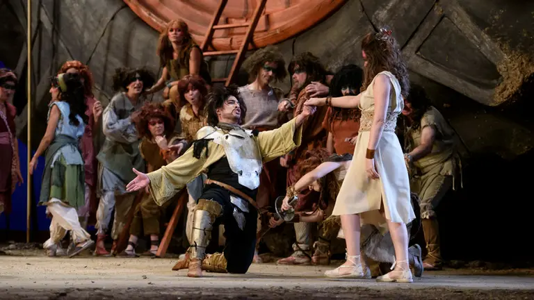 Representación de la Ópera _L'elisir d'amore_ en el Baluarte. MIGUEL OSÉS (14)