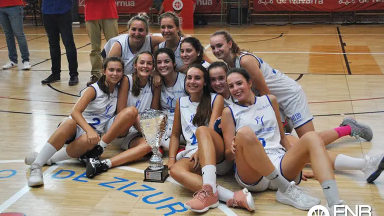Las jugadoras campeonas del Aranguren Multibasket. FNB.