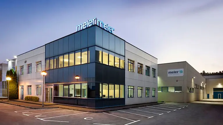 La empresa navarra que prevé crear un centenar de nuevos puestos de trabajo. FOCKE MELER GLUING SOLUTIONS