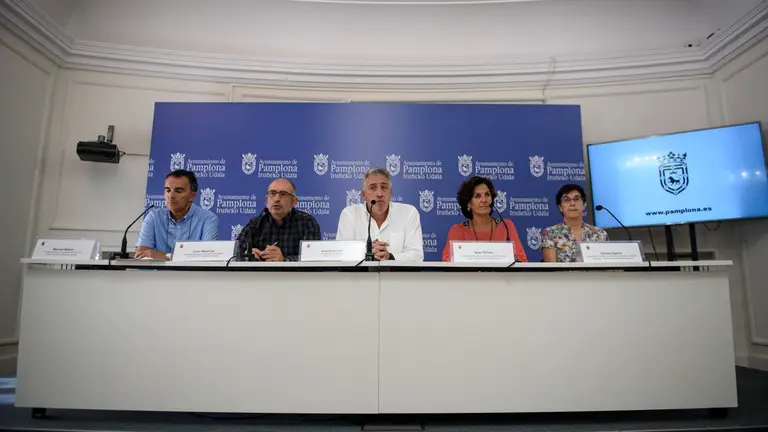 Imagen de archivo de una rueda de prensa del Ayuntamiento. MIGUEL OSÉS