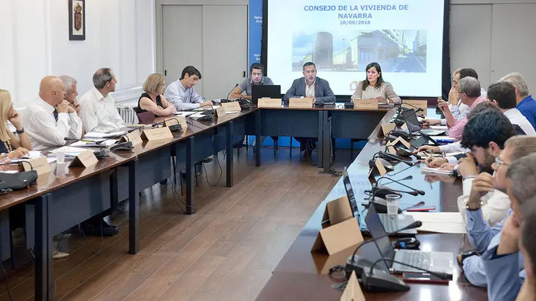 La primera reunión del Consejo de Vivienda de Navarra
