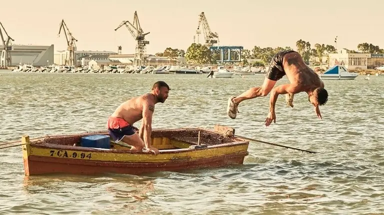 Fotograma de la película ganadora en San Sebastián, entre dos aguas.
