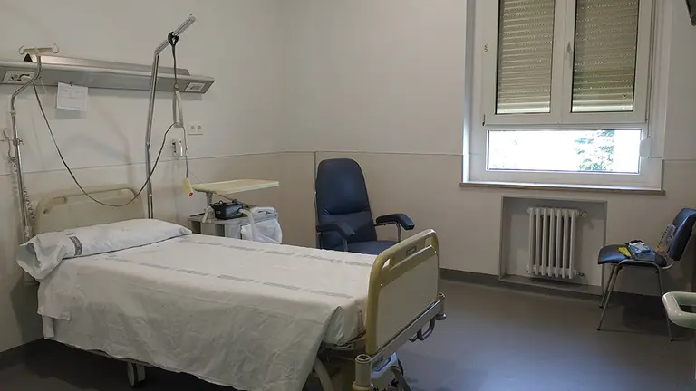 Una de las habitaciones habilitadas en el CHN para pacientes tratados con cirugía de la obesidad GOBIERNO DE NAVARRA