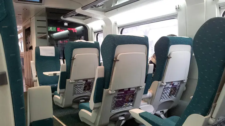 Imagen del interior de un tren Alvia EP