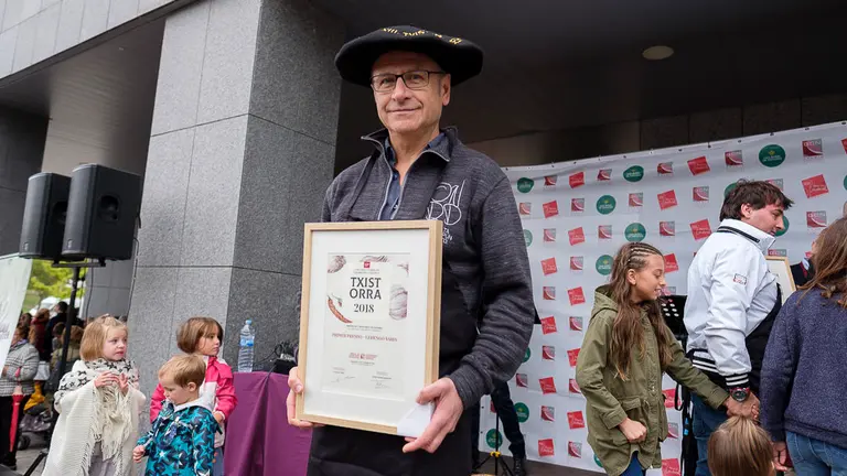 Entrega de premios del concurso vavarro de chistorra organizado por el Gremio de Carniceros y Charcuteros de Navarra. PABLO LASAOSA (11)