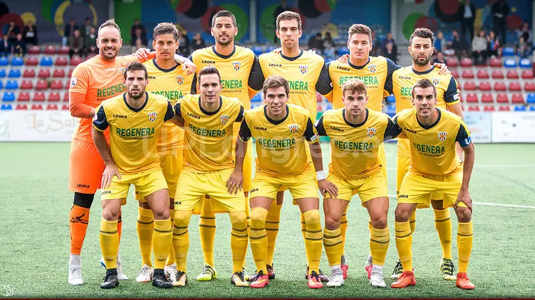 Equipo titular del CD Izarra en Langreo. UP Langreo.