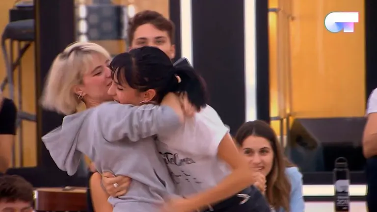 La pamplonesa Natalia Lacunza y Alba Reche cantarán juntas en la gala 4 de Operación Triunfo el tema Toxic de Britney Spears RTVE