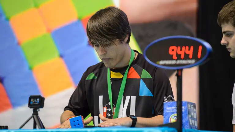 Final del campeonato de España de cubos de Rubik celebrada en el frontón Labrit de Pamplona. PABLO LASAOSA 04