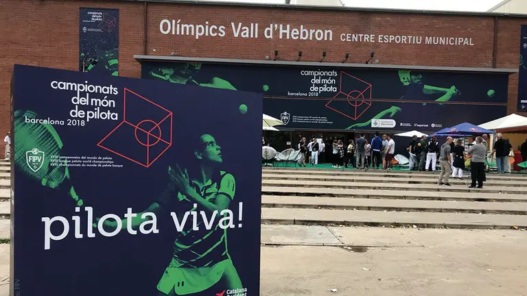 Frontón de Barcelona para el Mundial de pelota vasca Twitter Fipv