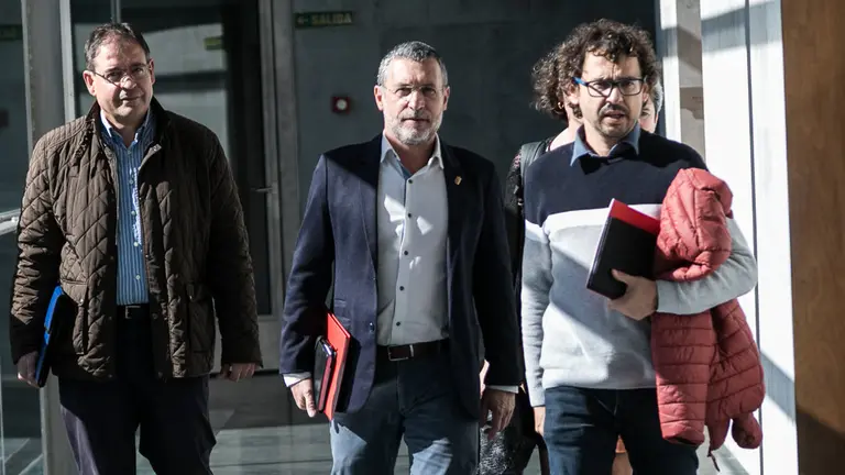 El Consejero, Miguel Laparra, comparece en la Comisión de Derechos Sociales. IÑIGO ALZUGARAY