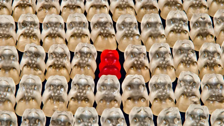 Casi 8 de cada 10 empleos parciales son femeninos y las mujeres tienen una tasa de paro mayor que la masculina. ARCHIVO