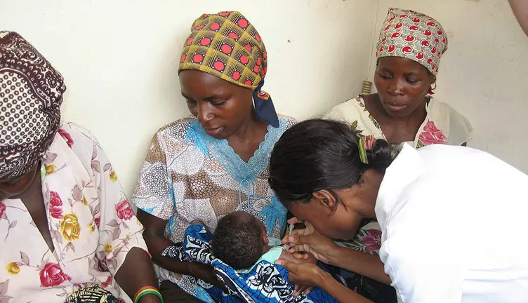 Vacunación Infantil Fundación Bancaria la Caixa.