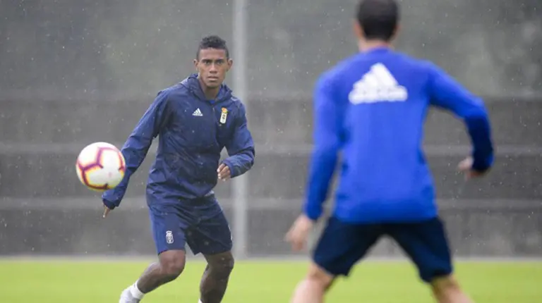 Yoel Bárcenas es jugador del equipo asturiano. Foto Real Oviedo.