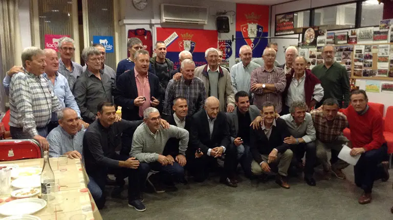 Foto de grupo de Osasuna veteranos