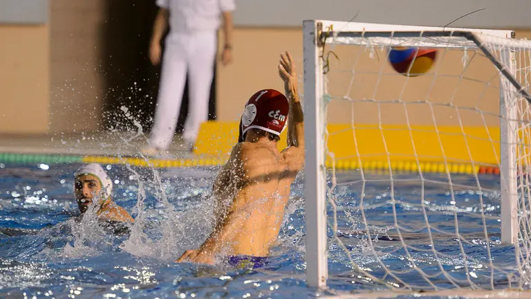 Partido entre Waterpolo Navarra y Mediterrani. PABLO LASAOSA 07