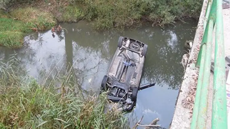 Vehículo accidentado en Urdiáin GOBIERNO DE NAVARRA