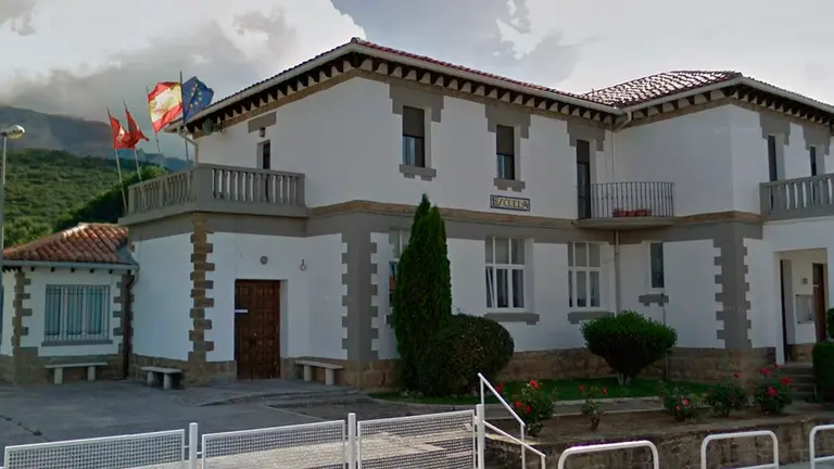 Imagen de la fachada del Ayuntamiento de Yesa ARCHIVO
