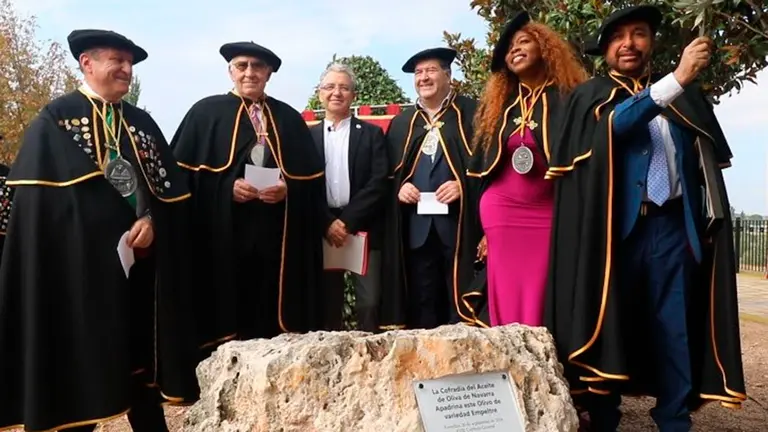 Celebración del capítulo general de la Cofradía del Aceite de Oliva de Navarra celebrado en Fontellas Imagen COFRADÍA DEL ACEITE DE OLIVA DE NAVARRA