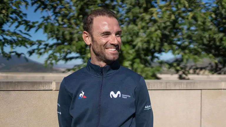 Alejandro Valverde en la concentración de su equipo en Pamplona. Movistar Team.
