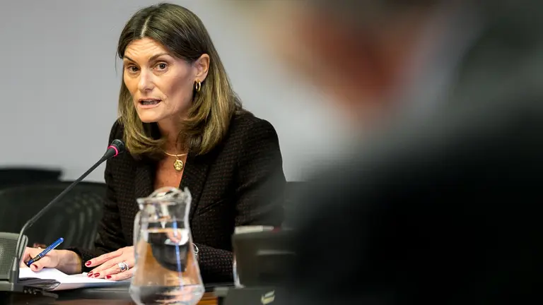 Comparecencia de Amaya Rández, exsecretaria del Consejo de Administración de Caja Navarra, en la comisión de investigación sobre la desaparición de la entidad (03). IÑIGO ALZUGARAY