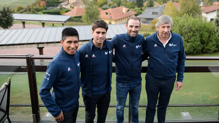 Concentración del equipo Movistar team en Pamplona. PABLO LASAOSA.