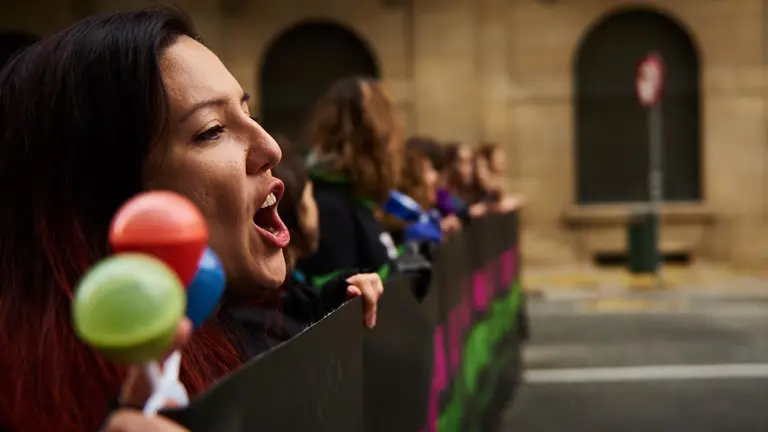 Manifestación convocada por un grupo de madres navarras para reclamar la devolución del IRPF correspondiente a los permisos de maternidad disfrutados desde 2014, que el Tribunal Supremo consi (13)