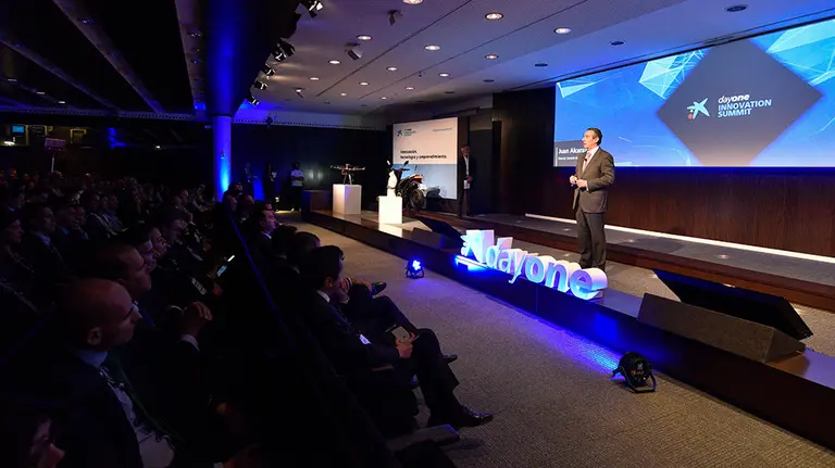 Juan Antonio Alcaraz, director general de Negocio de CaixaBank, en la presentacion del DayOne Innovation Summit 2018 CAIXABANK